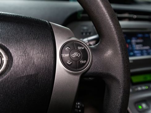 Used 2012 Toyota Prius Three image 32