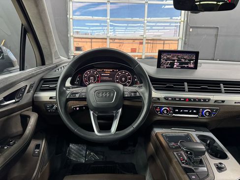 Used 2019 Audi Q7 3.0T Prestige w/ Prestige Package image 40