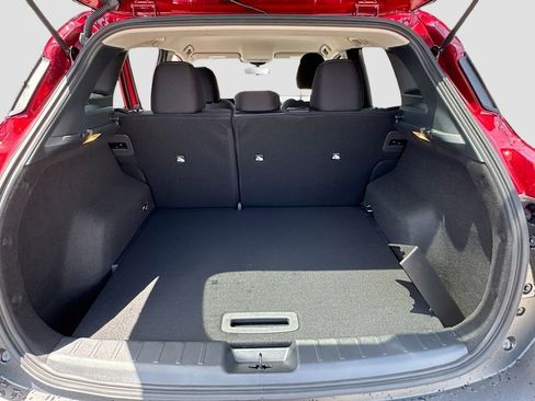 Used 2025 Nissan Kicks SV w/ Charging Package image 22