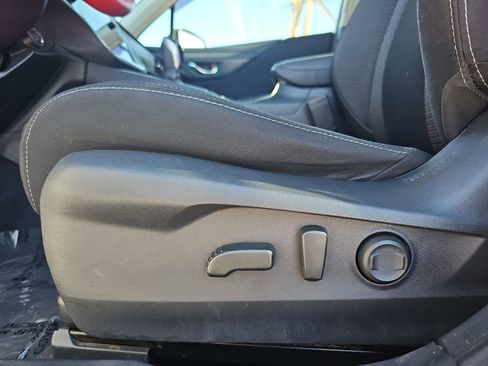 Used 2020 Subaru Outback Premium image 29
