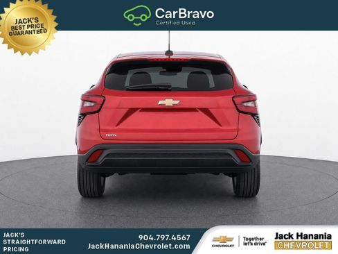 Used 2024 Chevrolet Trax LS w/ LS Convenience Package FWD image 8