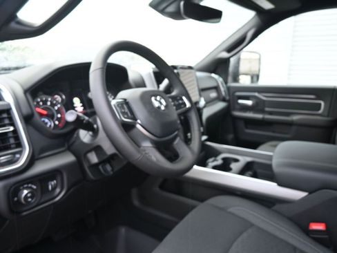 New 2026 RAM 3500 Lone Star AWD/4WD image 32