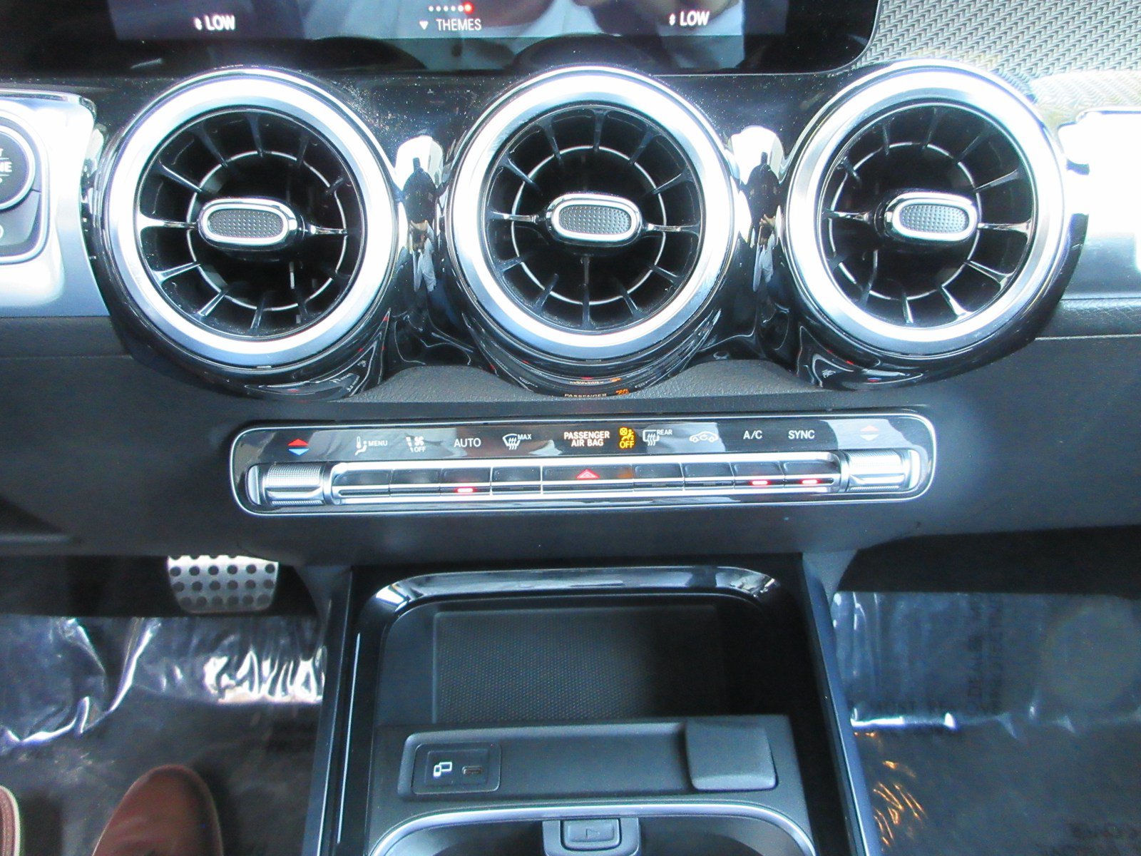Used 2022 Mercedes-Benz GLB 250 4MATIC image 41