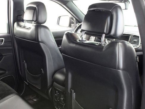Used 2015 Jeep Grand Cherokee Altitude image 41