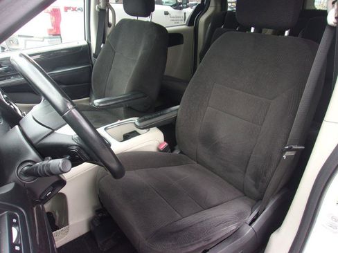 Used 2013 Dodge Grand Caravan SXT w/ Entertainment Group 1 image 9