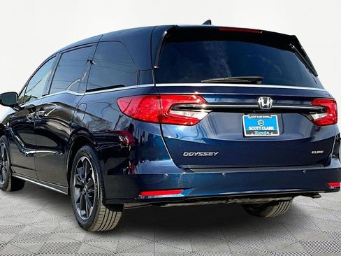 Used 2024 Honda Odyssey Elite image 5