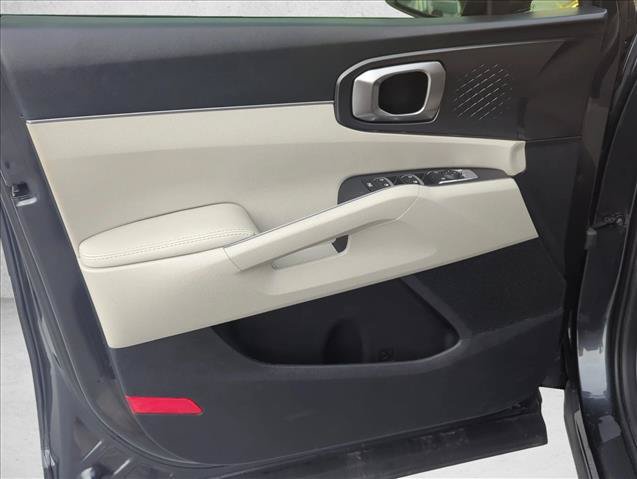 Used 2024 Kia Sorento S FWD image 7