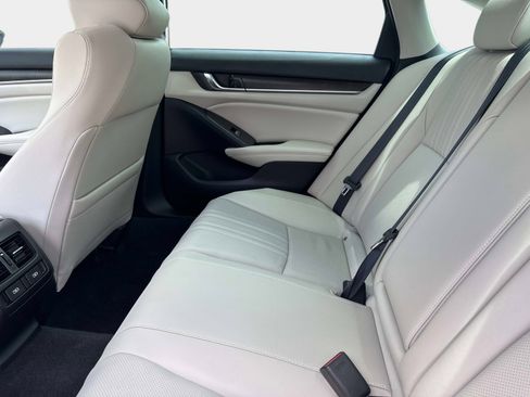 Used 2021 Honda Accord EX-L image 12