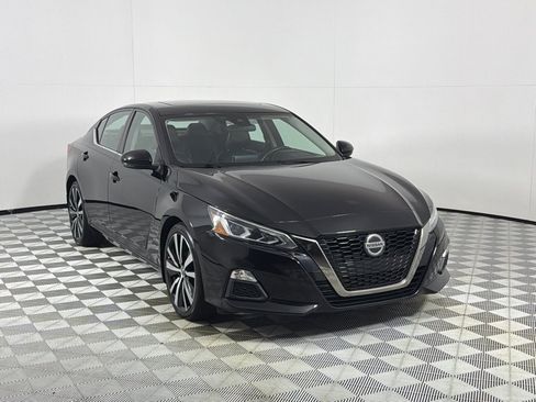 Used 2022 Nissan Altima 2.0 SR FWD image 3