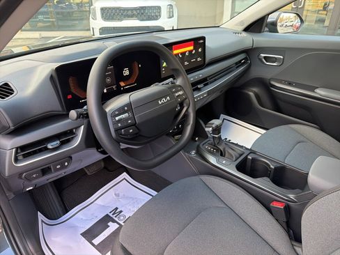 New 2025 Kia K4 LXS image 31