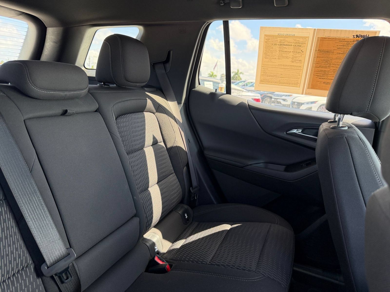 Used 2025 Chevrolet Equinox LT FWD image 31