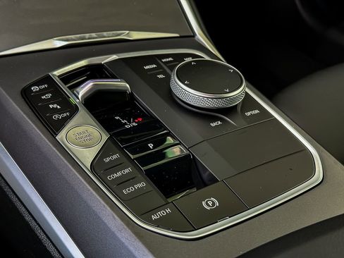 Certified 2025 BMW 230i Coupe image 17