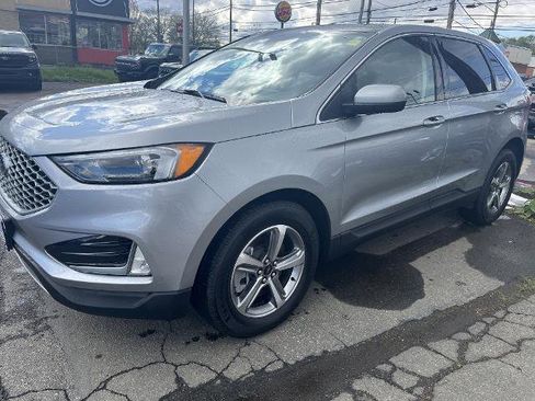 Certified 2024 Ford Edge SEL w/ Convenience Package AWD/4WD image 4