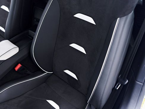 Used 2023 Lamborghini Huracan EVO image 58