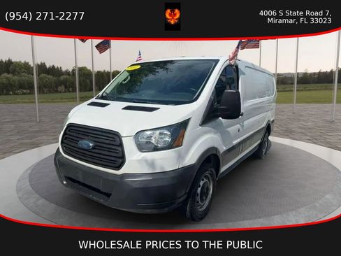 Used 2017 Ford Transit 250 130 Low Roof RWD image 1