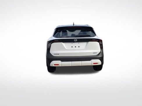 New 2026 Nissan Kicks SV image 4