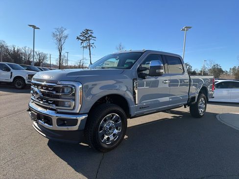 New 2026 Ford F250 Lariat w/ Lariat Premium Package image 8