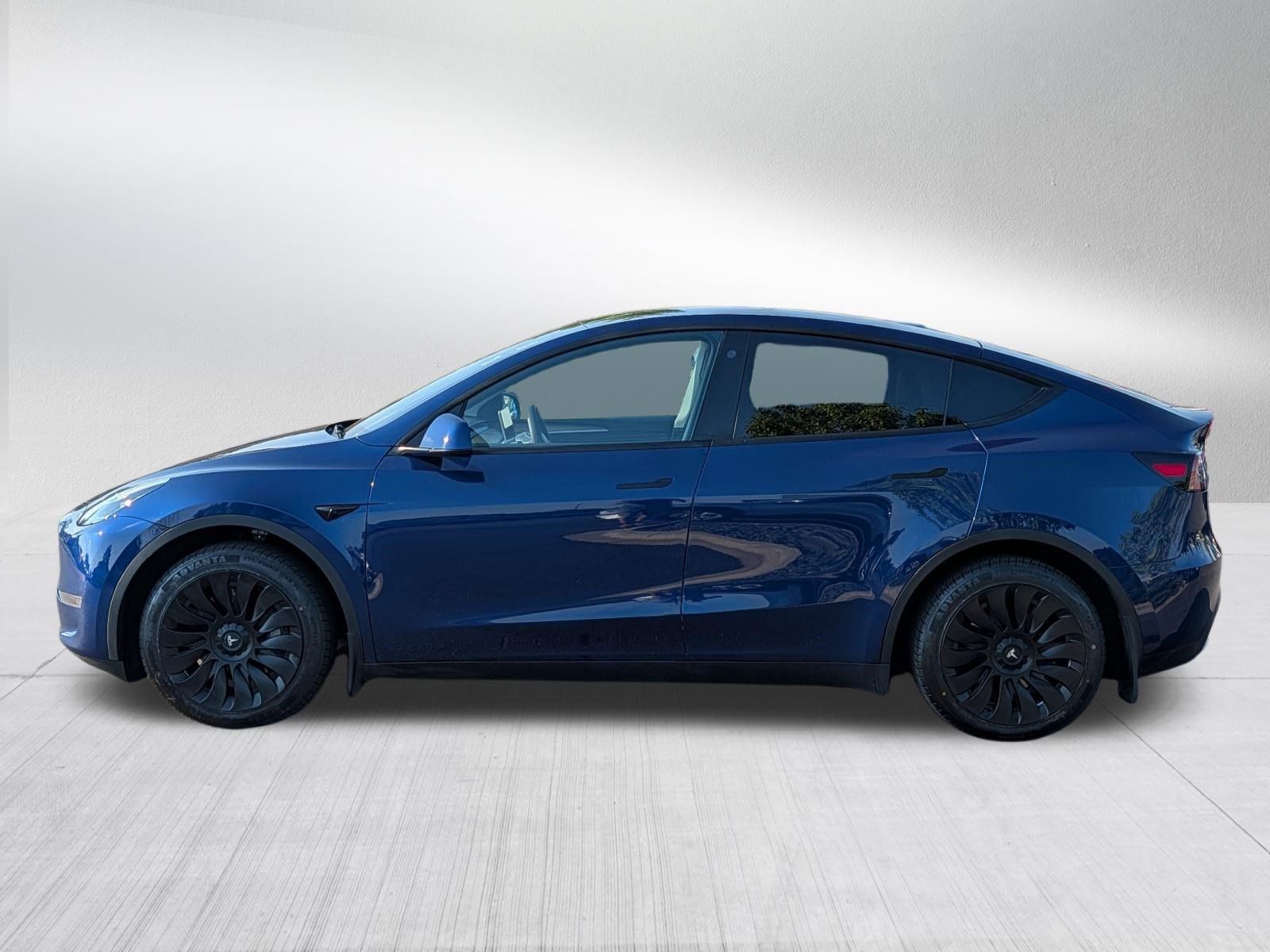 Used 2023 Tesla Model Y Long Range AWD/4WD image 4