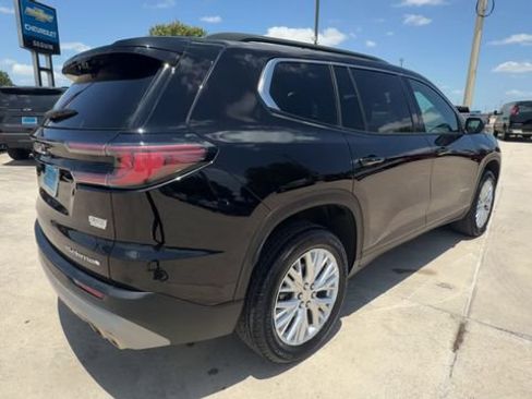 Certified 2026 GMC Acadia Elevation w/ Elevation Premium Package FWD image 8