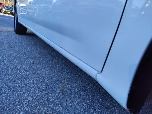 Used 2019 Nissan NV 2500 SV image 26