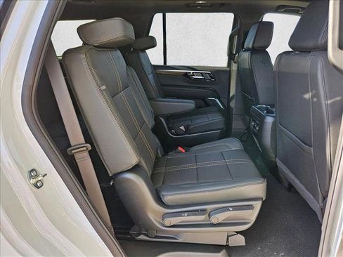 New 2026 Chevrolet Tahoe High Country AWD/4WD image 16