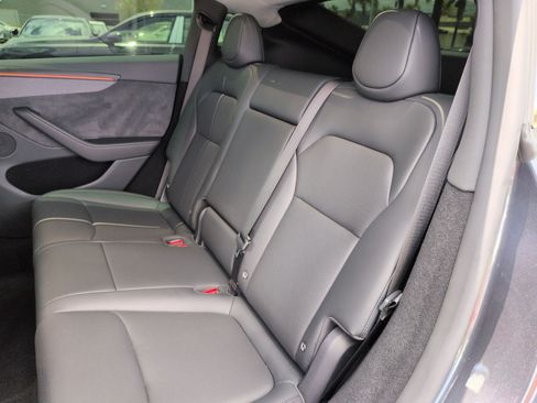 Used 2026 Tesla Model Y AWD image 31