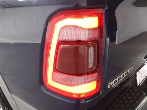Used 2019 RAM 1500 Laramie AWD/4WD image 32
