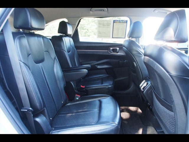Used 2022 Kia Sorento S FWD image 14