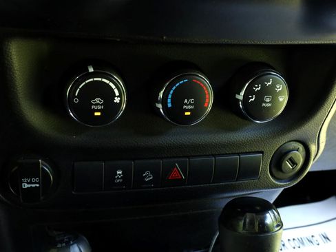 Used 2013 Jeep Wrangler Sport image 8