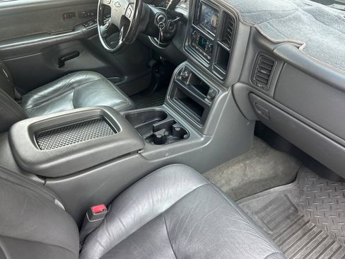 Used 2003 Chevrolet Silverado 2500 LT w/ Skid Plate Package AWD/4WD image 15