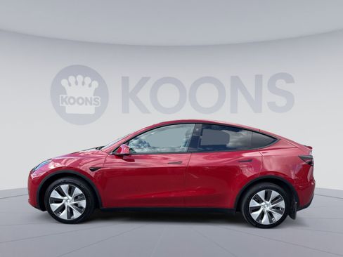 Used 2023 Tesla Model Y Long Range AWD/4WD image 2