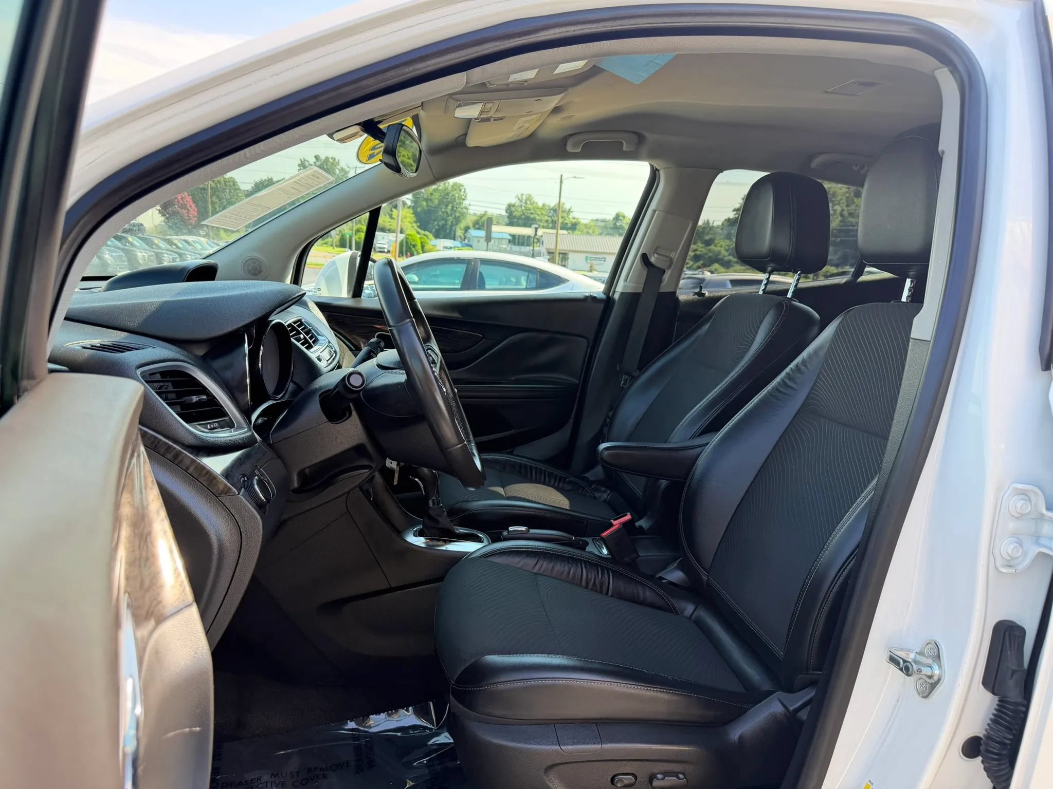 Used 2014 Buick Encore FWD image 10