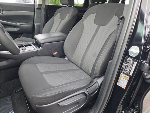 Used 2022 Kia Sorento LX AWD/4WD image 29