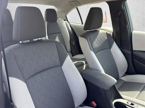 Certified 2025 Toyota Corolla LE FWD image 28