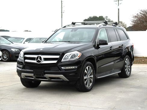 Used 2015 Mercedes-Benz GL 320 BlueTEC 4MATIC image 3