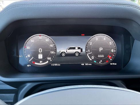 Used 2025 Land Rover Defender 90 S image 26