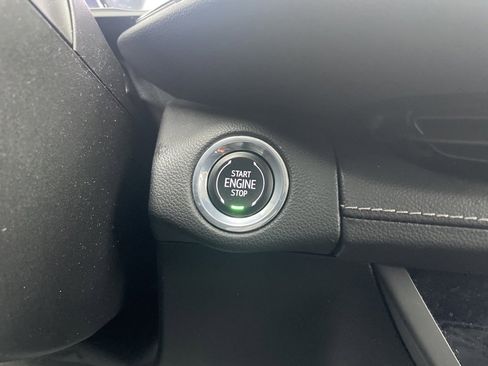 Used 2023 Buick Envision Essence image 33