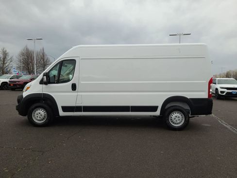 New 2026 RAM ProMaster 2500 w/ Premium Convenience Group image 11