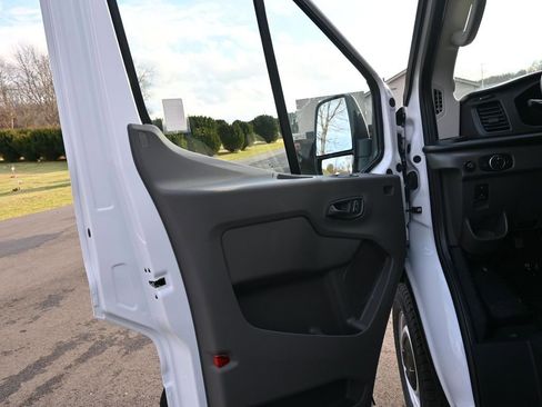 New 2026 Ford Transit 250 148 Medium Roof RWD image 43