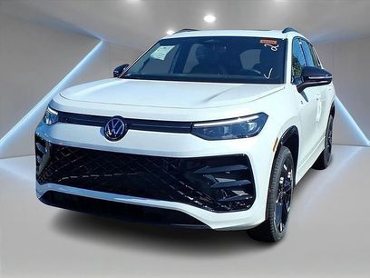 New 2025 Volkswagen Tiguan SE R-Line