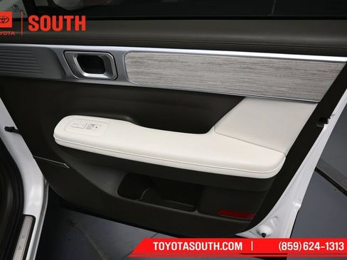 Used 2025 Hyundai Santa Fe Calligraphy AWD/4WD image 41