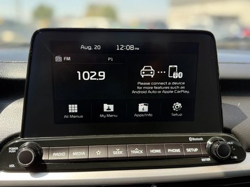 Used 2020 Kia Forte LXS FWD image 16