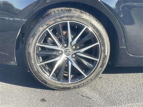 Used 2024 Toyota Camry SE image 7