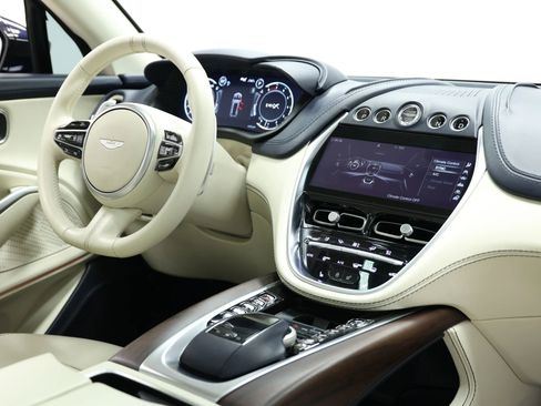 Used 2021 Aston Martin DBX AWD/4WD image 84