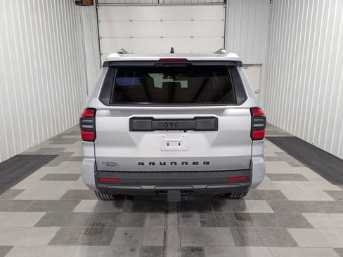 Used 2025 Toyota 4Runner TRD Off-Road AWD/4WD image 3