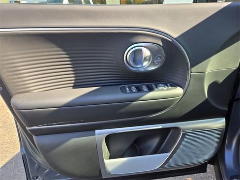 New 2026 Hyundai Ioniq 9 SEL image 18