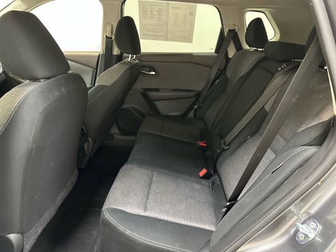 Certified 2023 Nissan Rogue SV image 18