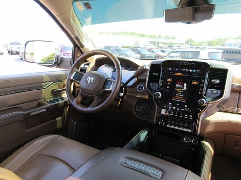 Used 2022 RAM 2500 Limited AWD/4WD image 31