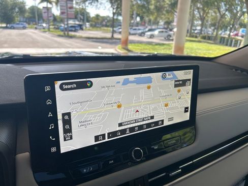 New 2025 Mitsubishi Outlander AWD image 12