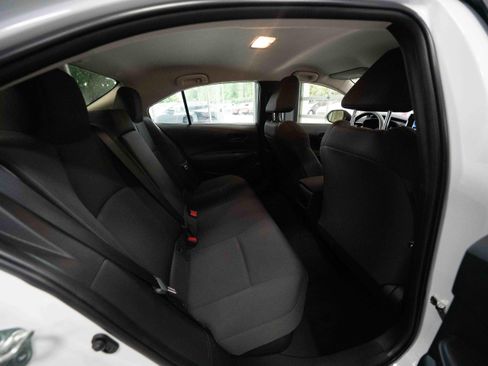 Used 2022 Toyota Corolla LE FWD image 24